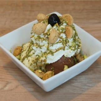 Amaretto-Pistazien-Becher